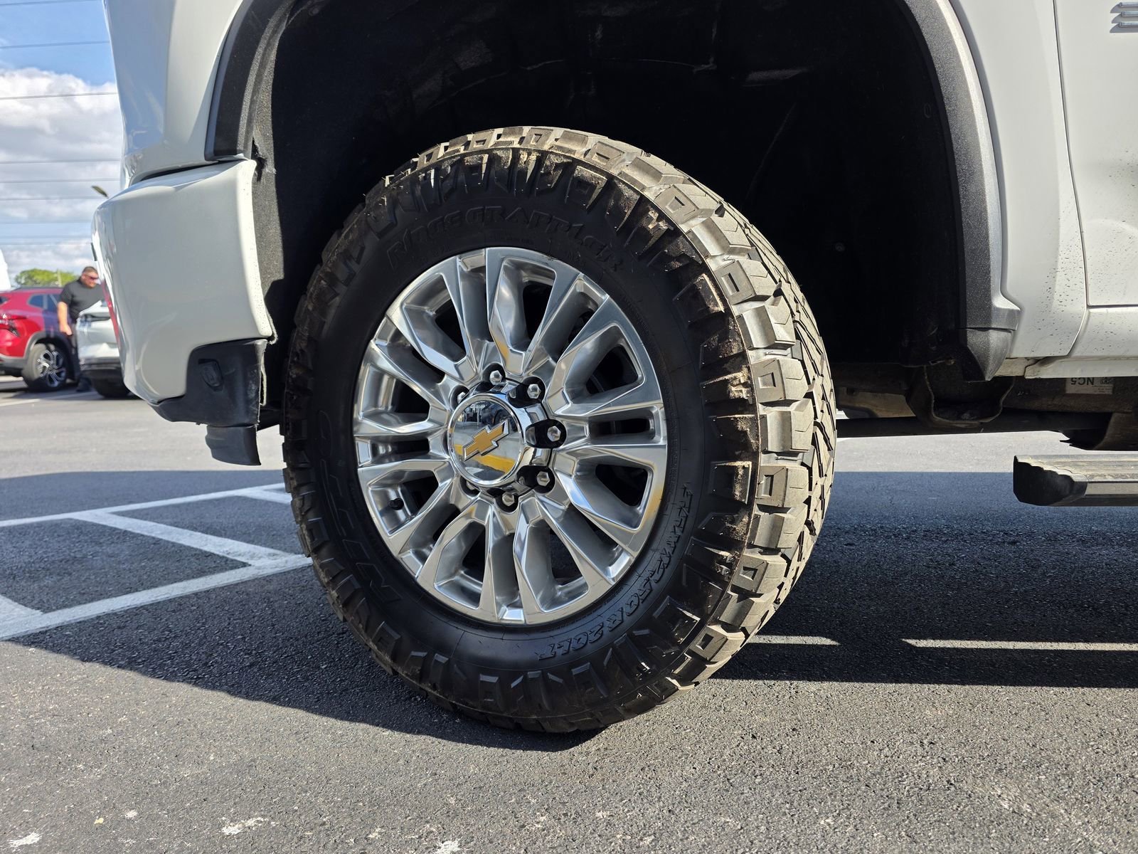 Used 2023 Chevrolet Silverado 3500 High Country image 35