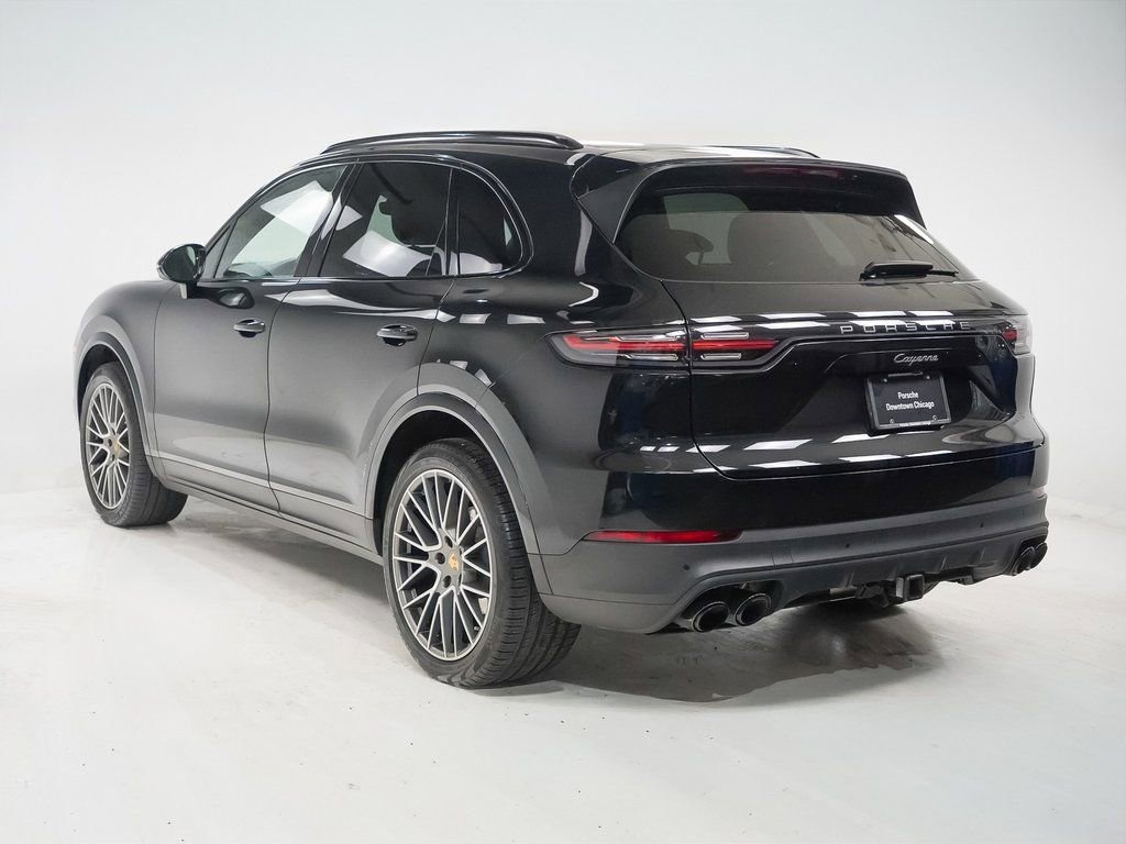 Certified 2023 Porsche Cayenne Platinum Edition image 3
