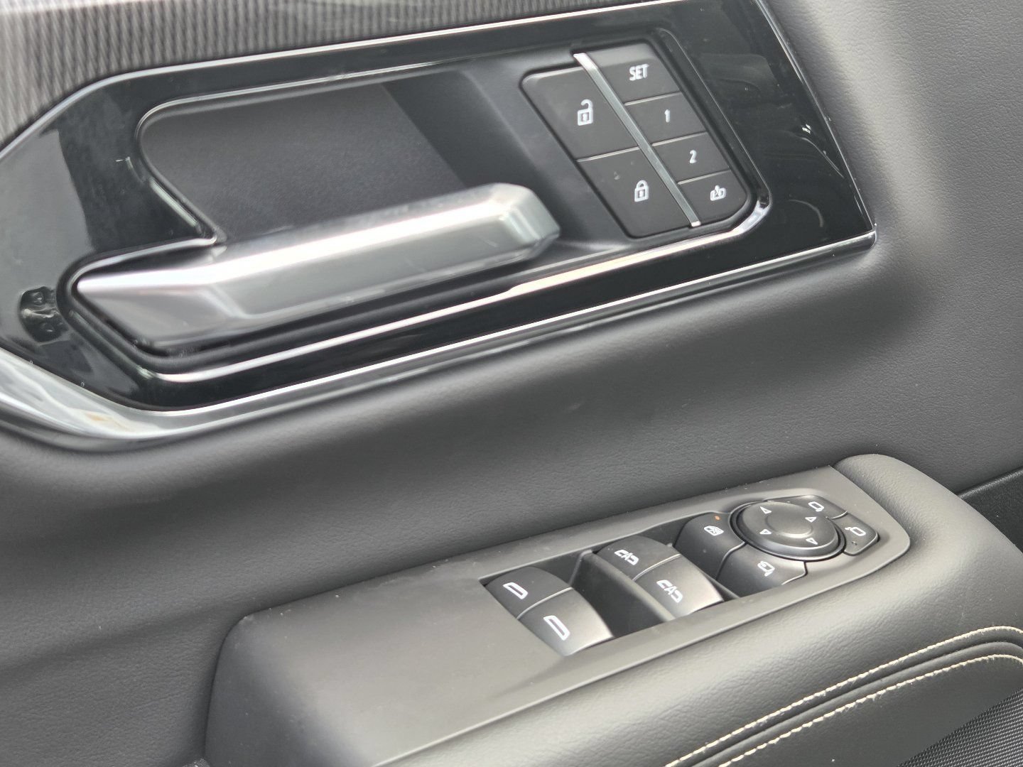 New 2026 GMC Yukon XL Elevation AWD/4WD image 28