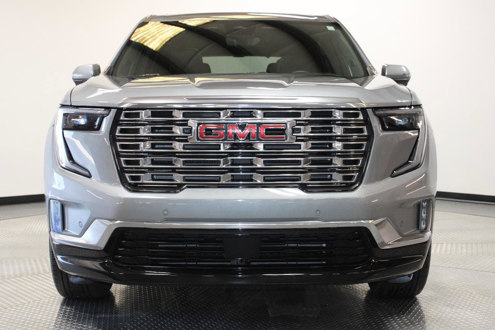 Used 2026 GMC Acadia Denali w/ Super Cruise Package AWD/4WD image 2