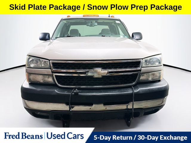 Used 2006 Chevrolet Silverado 2500 LT w/ Snow Plow Prep Package image 2