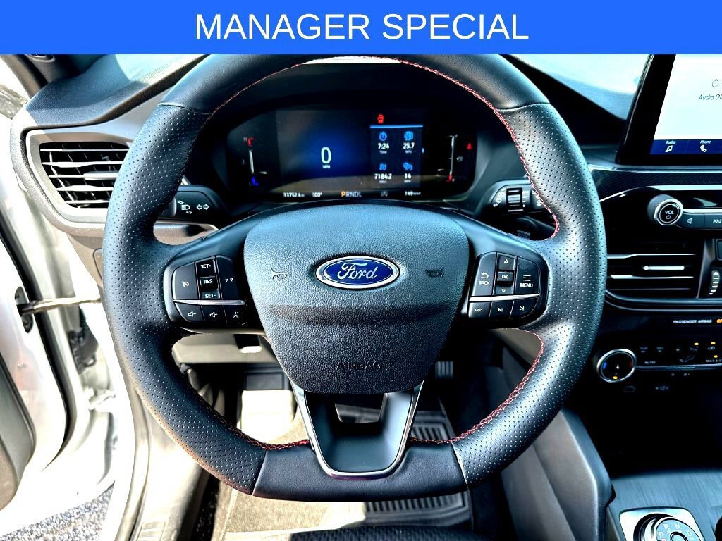 Used 2025 Ford Escape ST-Line AWD/4WD image 14