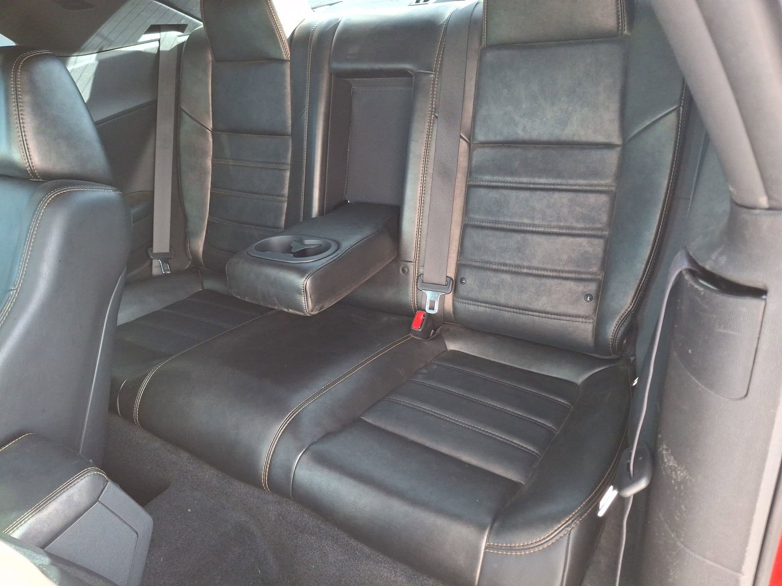 Used 2014 Dodge Challenger R/T RWD image 18