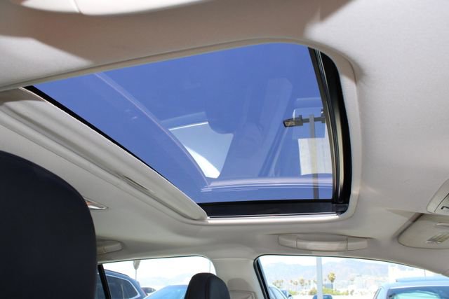 Used 2017 Lexus CT 200h FWD image 6