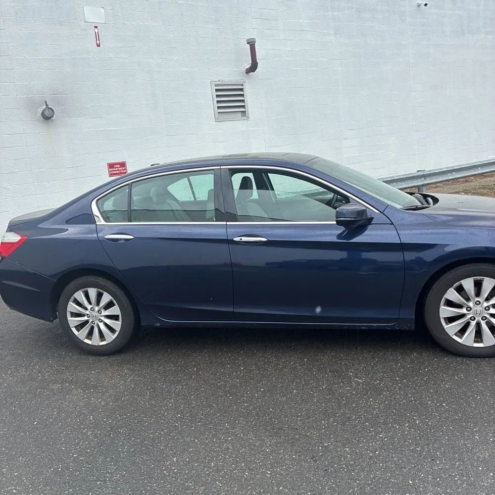 Used 2015 Honda Accord EX-L image 11