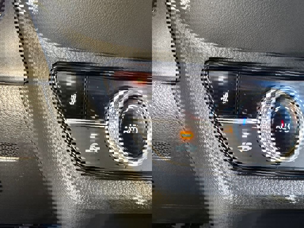 Used 2025 Honda HR-V EX-L image 28