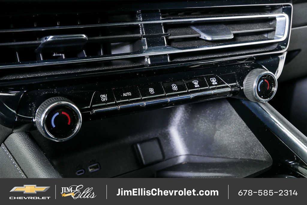 Certified 2025 Chevrolet Traverse LT FWD image 16
