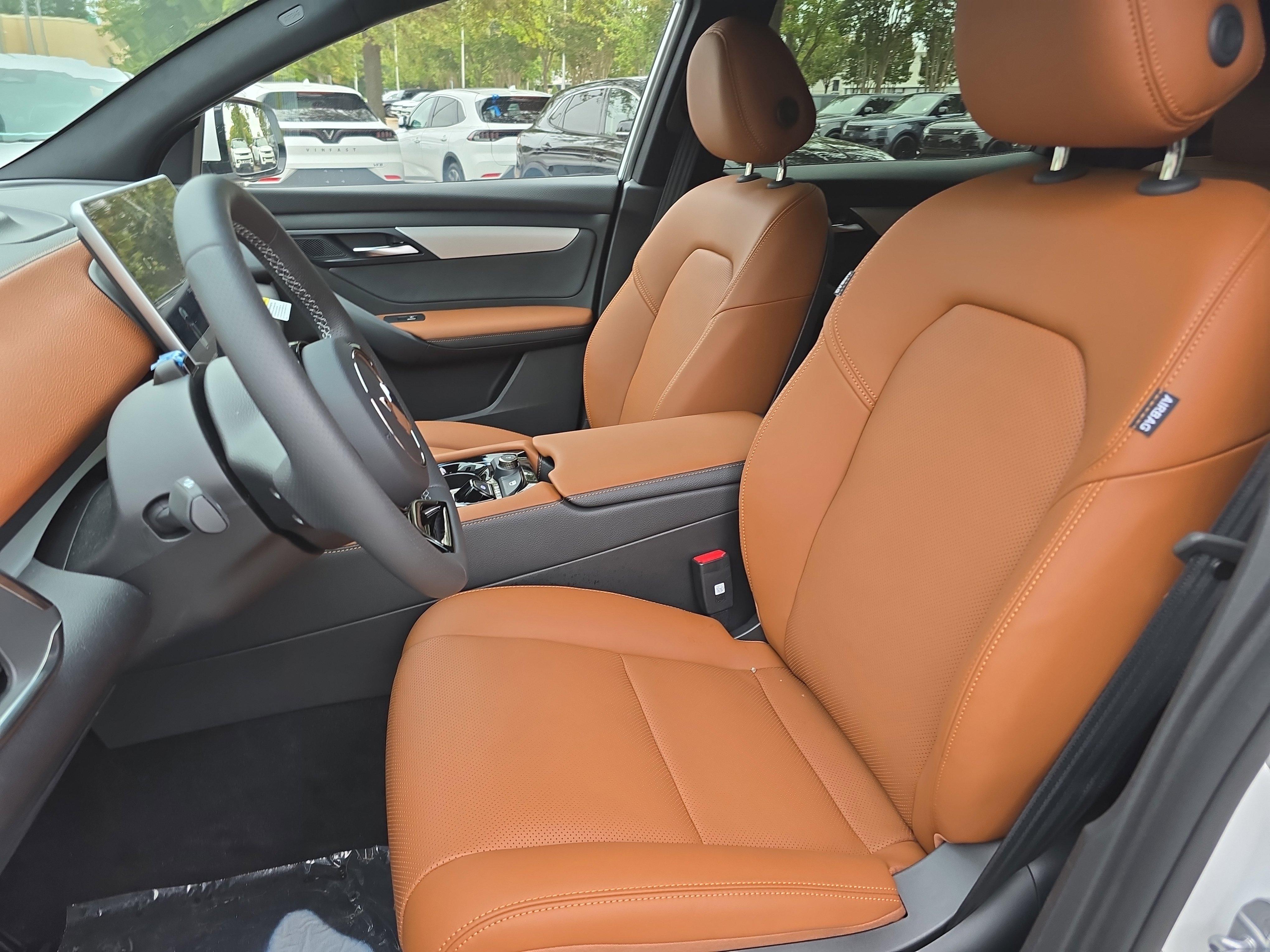 New 2025 VinFast VF 8 Plus image 15