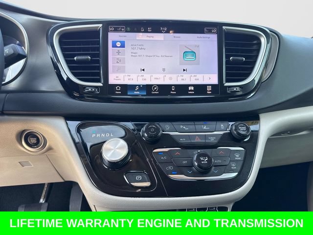 Used 2024 Chrysler Pacifica Touring-L FWD image 25