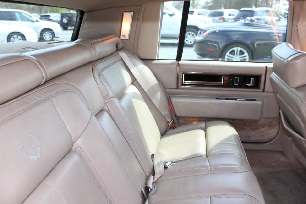 Used 1990 Cadillac De Ville Sedan FWD image 17