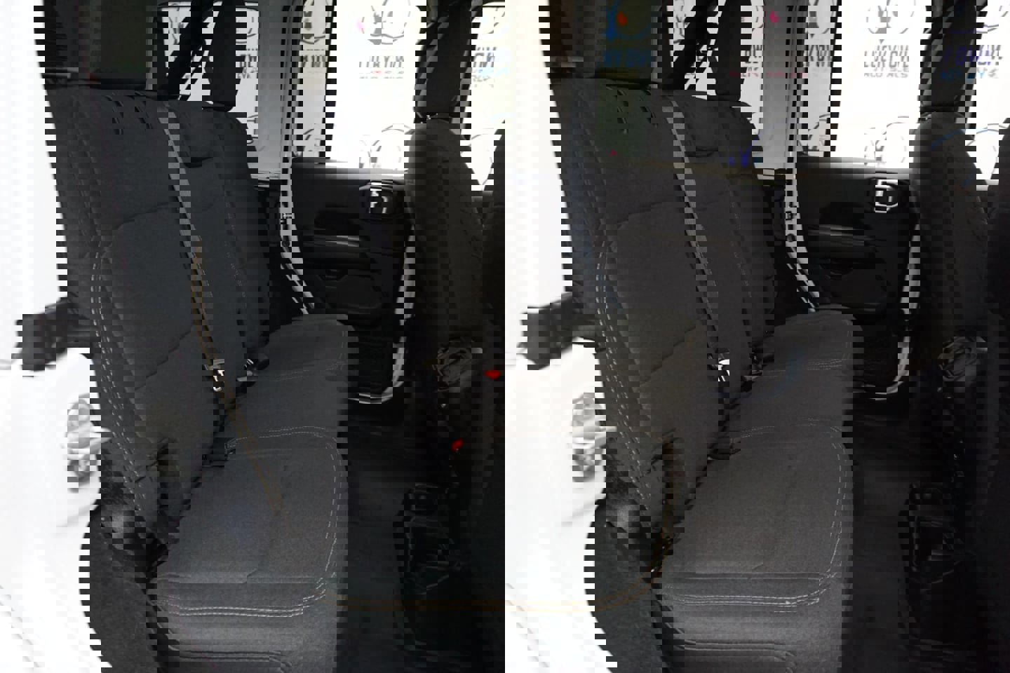 Used 2024 Jeep Wrangler Sahara w/ Safety Group image 12