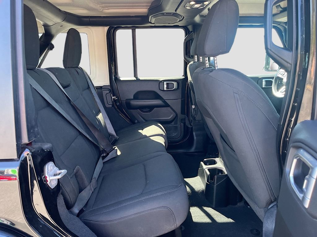 Used 2021 Jeep Wrangler Unlimited Sahara image 17