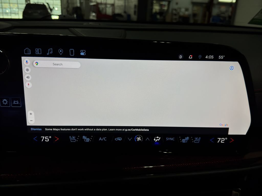 Used 2025 Chevrolet Traverse RS image 33