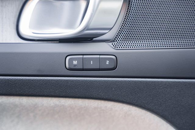 New 2026 Volvo XC40 B4 Plus w/ Protection Package Premier image 39