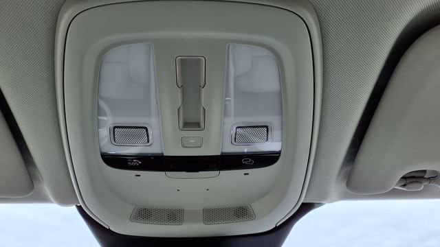 New 2026 Volvo XC60 B5 Ultra w/ Climate Package image 18