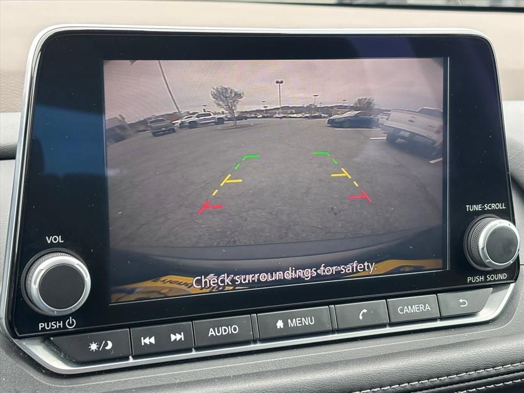 Used 2023 Nissan Rogue S image 5