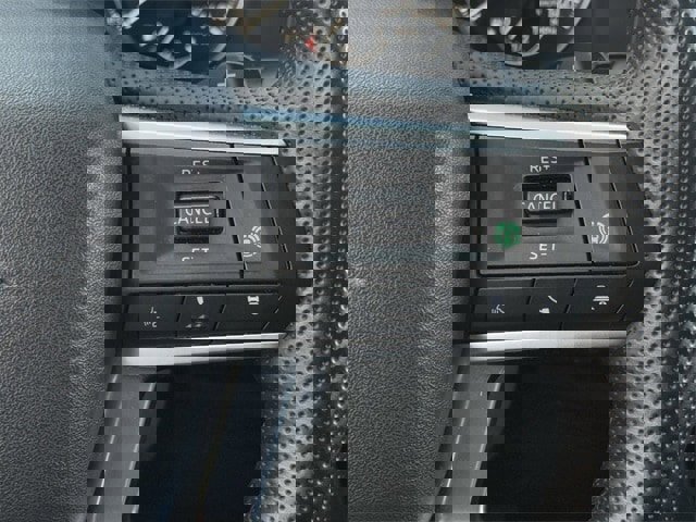 Used 2024 Mitsubishi Outlander SE image 15