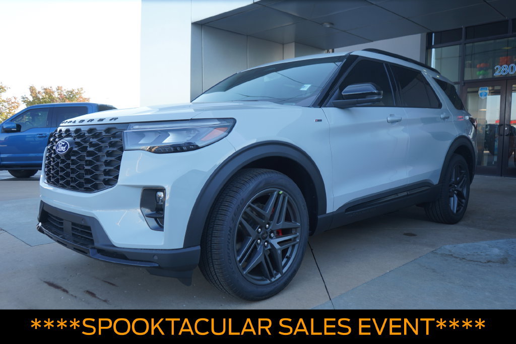 New 2027 Ford Explorer ST-Line w/ Premium Package RWD image 1