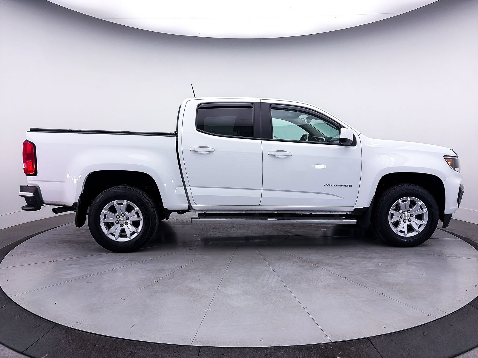 Used 2021 Chevrolet Colorado LT w/ Safety Package RWD image 36