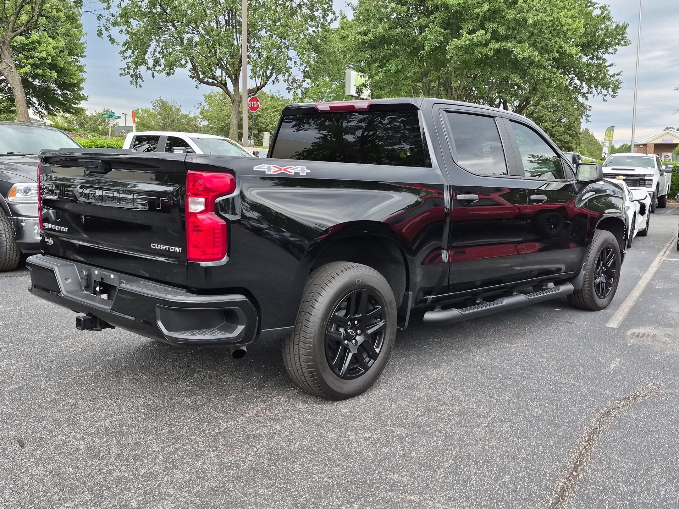 Used 2024 Chevrolet Silverado 1500 Custom AWD/4WD image 10