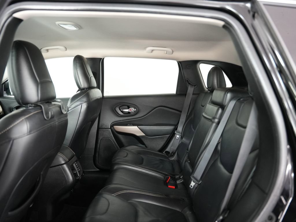 Used 2017 Jeep Cherokee Latitude w/ True North Edition image 37