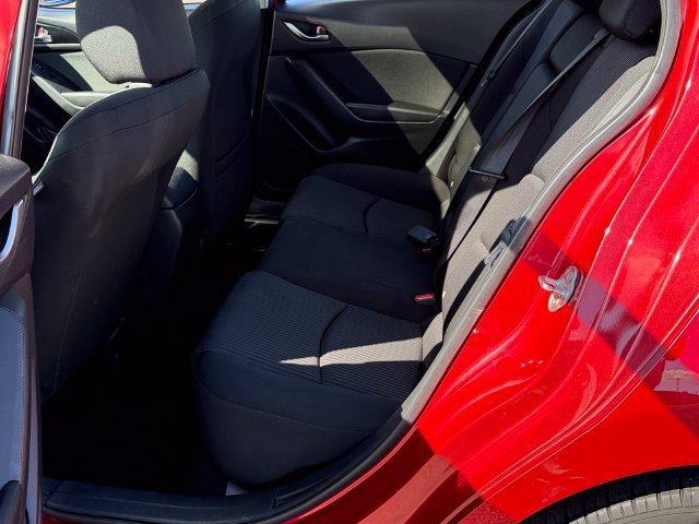 Used 2015 MAZDA MAZDA3 i Touring w/ Technology Package FWD image 22