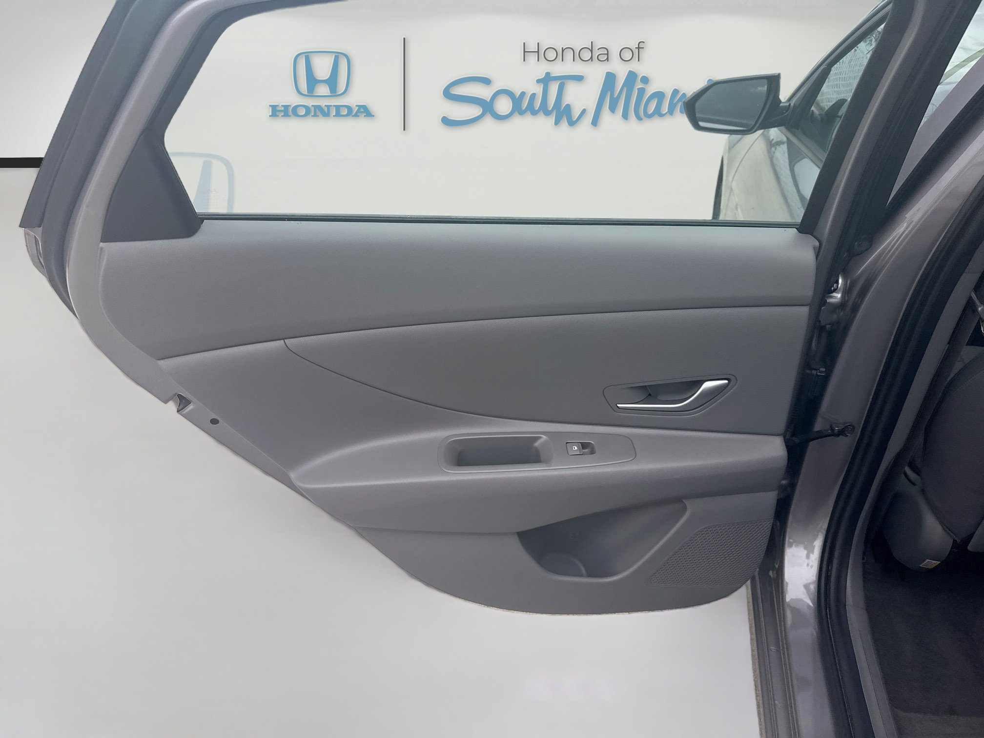 Used 2024 Hyundai Elantra SE FWD image 24