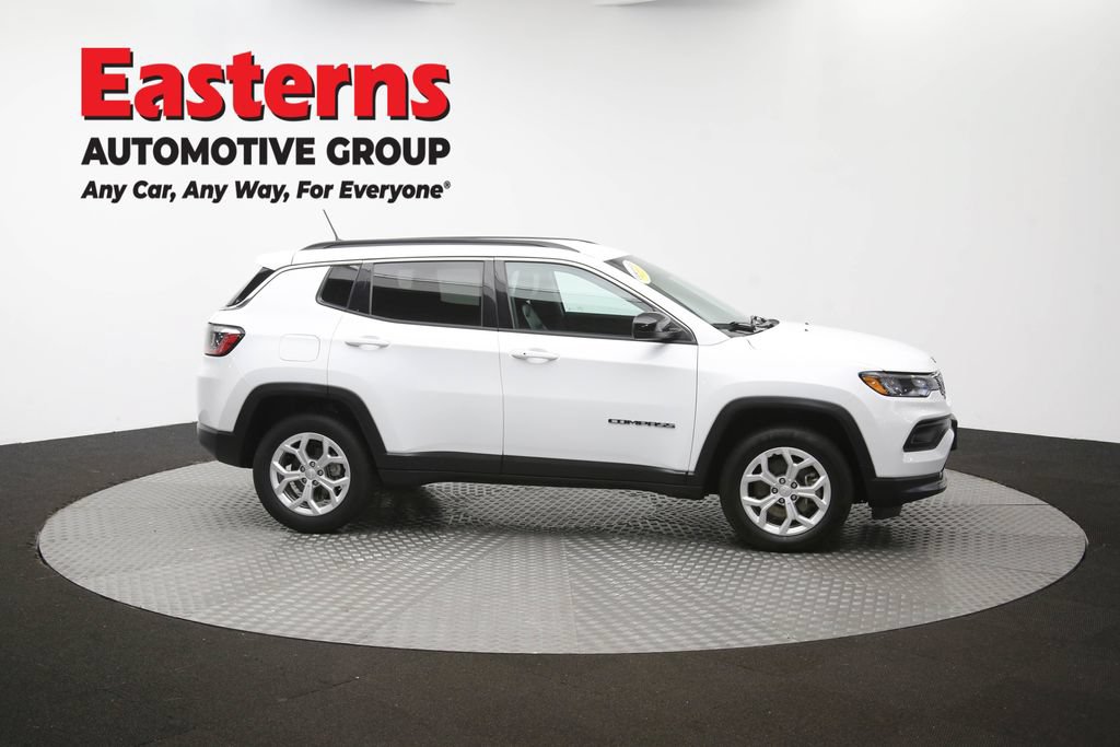 Used 2024 Jeep Compass Latitude AWD/4WD image 44