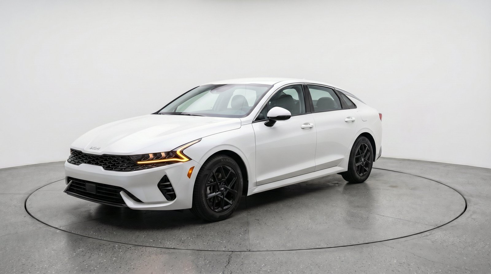 Used 2025 Kia K5 LXS FWD image 3