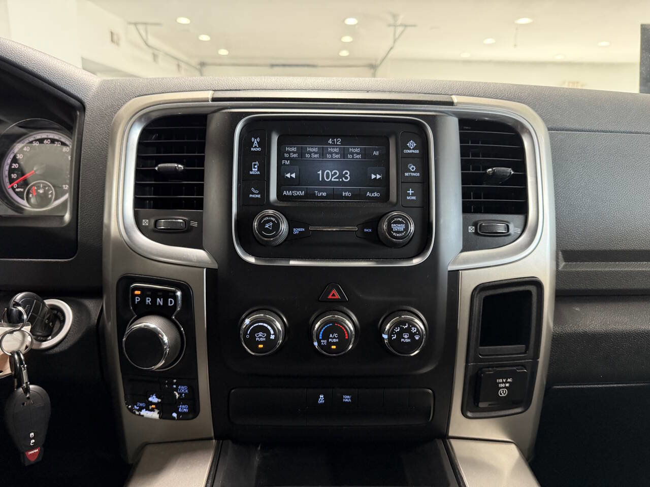 Used 2018 RAM 1500 Classic SLT image 13