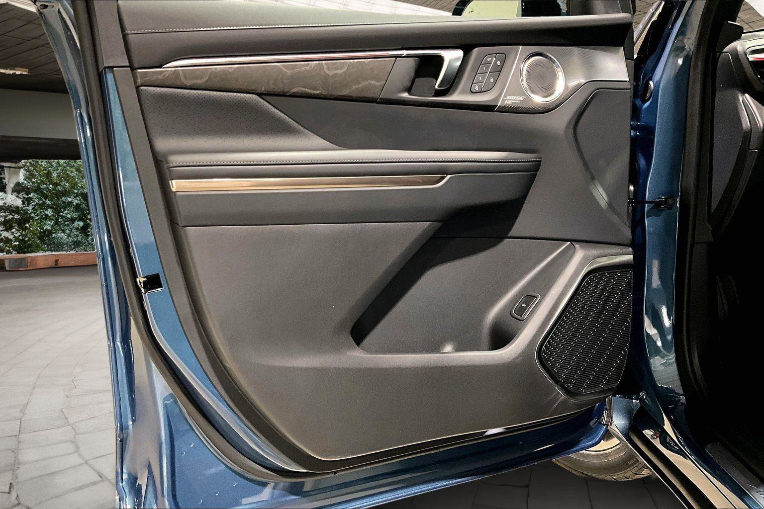 New 2026 Buick Enclave Avenir w/ Super Cruise Package image 9