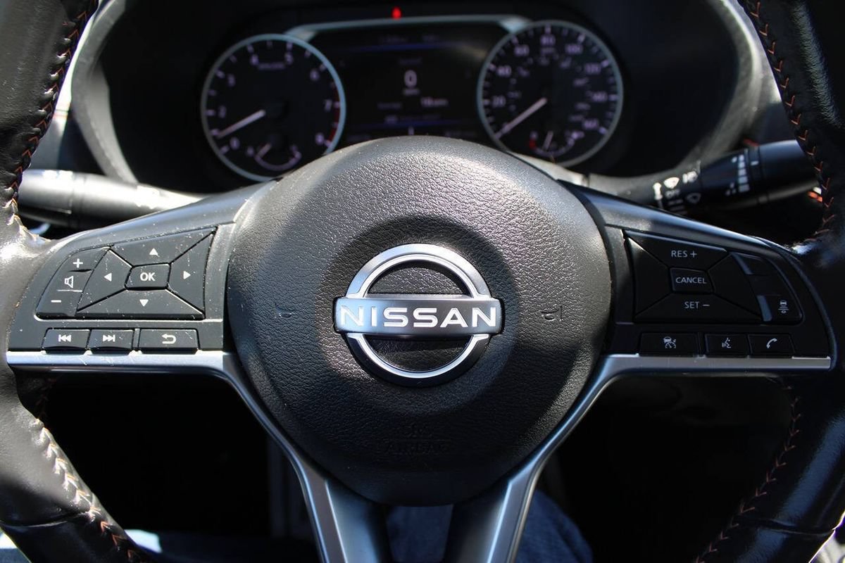 Used 2024 Nissan Sentra SR FWD image 16