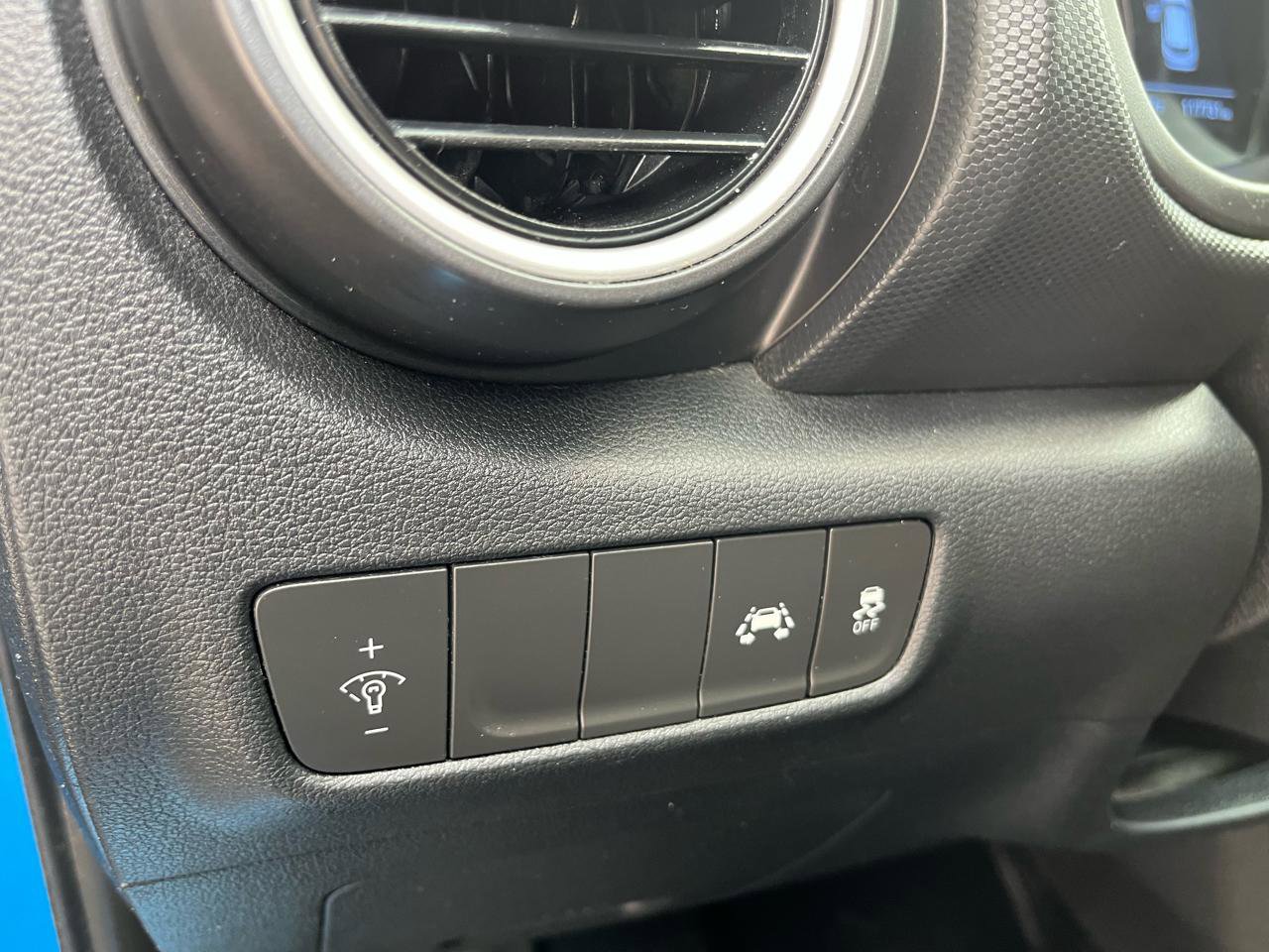 Used 2019 Hyundai Kona SE AWD/4WD image 22