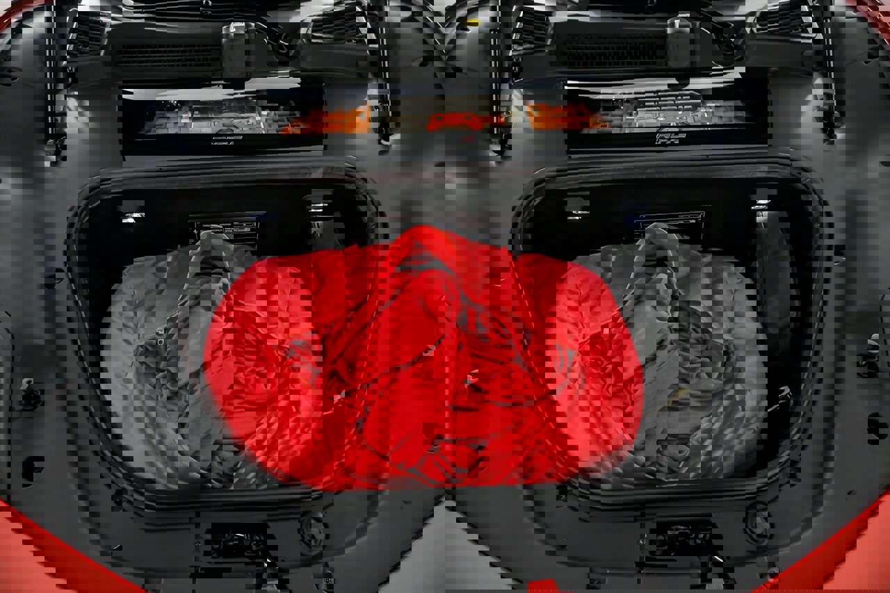 Used 2023 Ferrari SF90 Stradale image 17