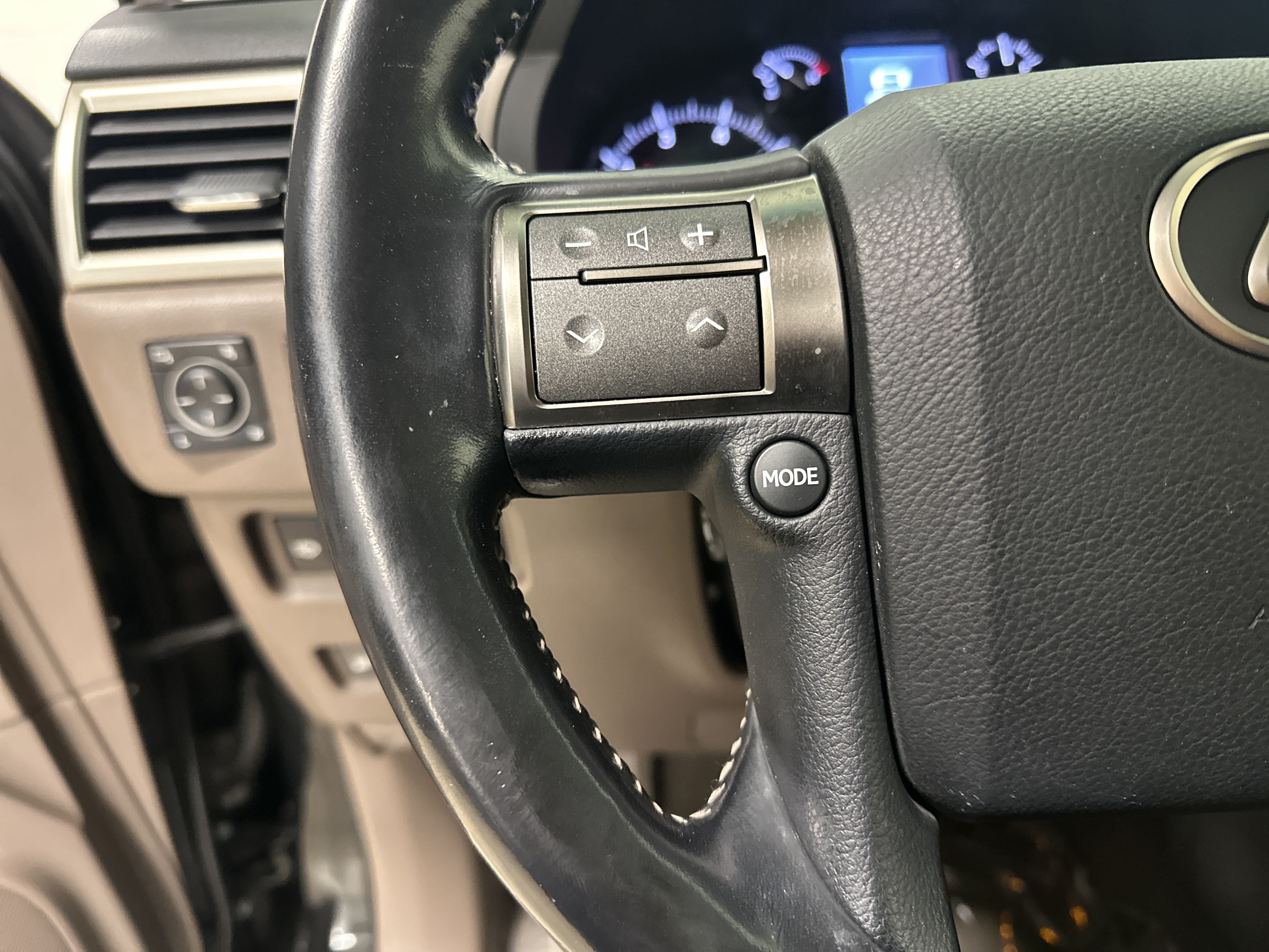 Used 2017 Lexus GX 460 AWD/4WD image 19