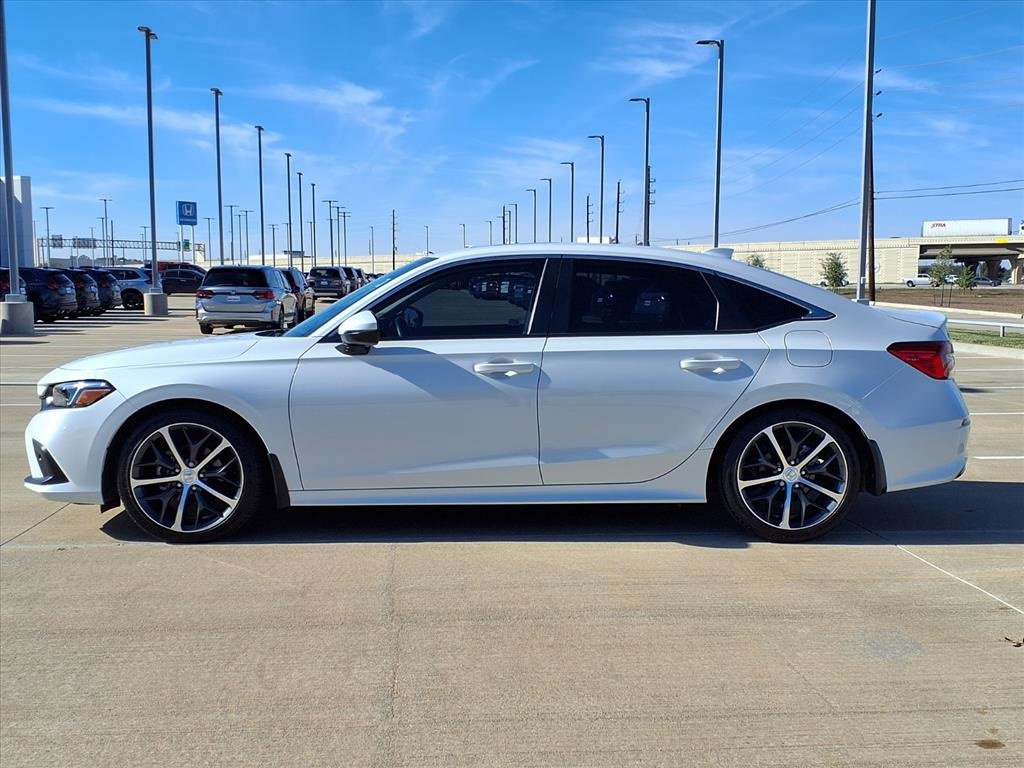 Used 2024 Honda Civic Touring image 3