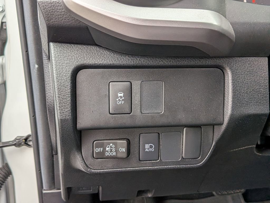 Used 2023 Toyota Tacoma SR5 RWD image 19