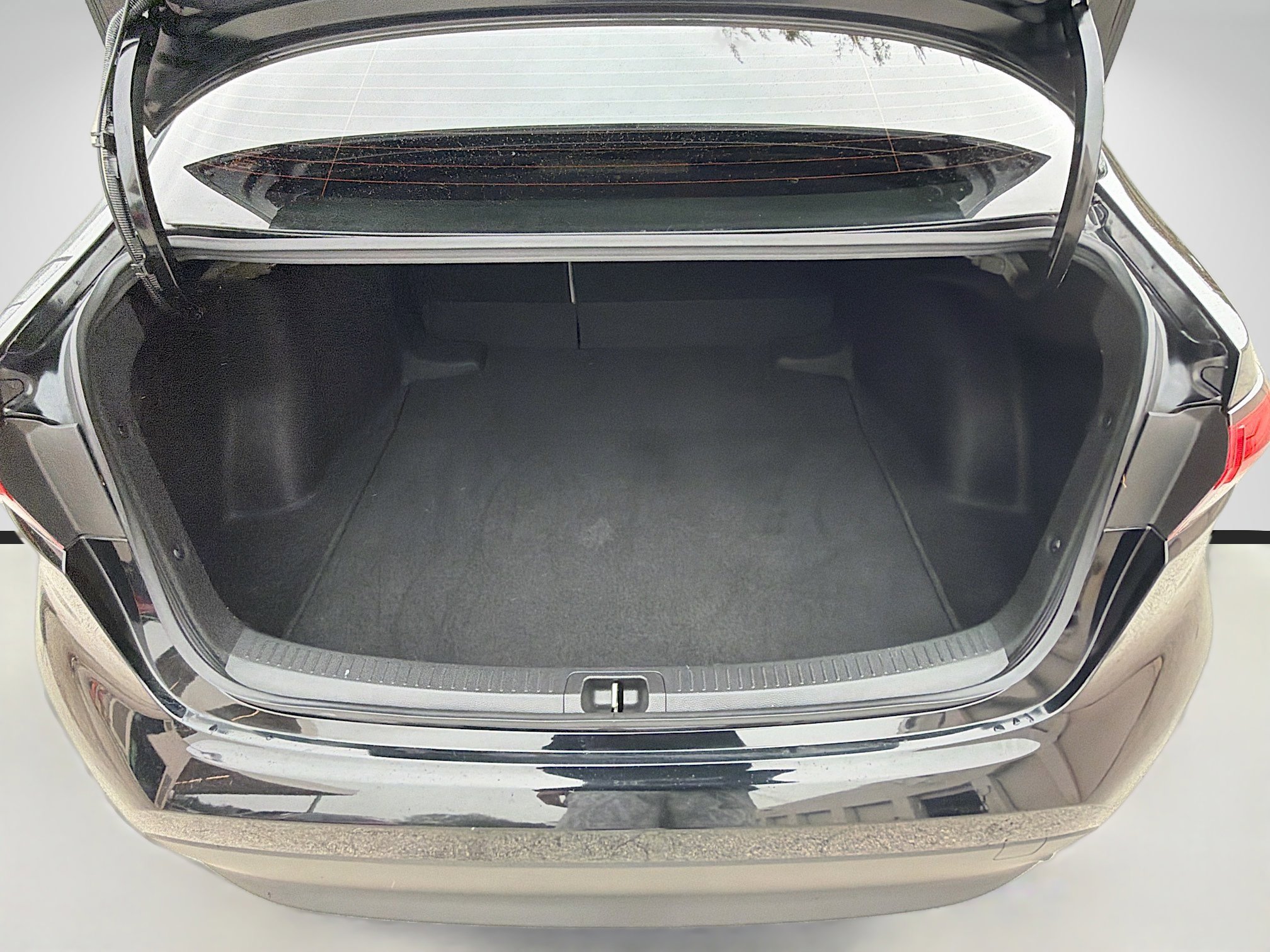 Used 2024 Toyota Corolla LE image 25