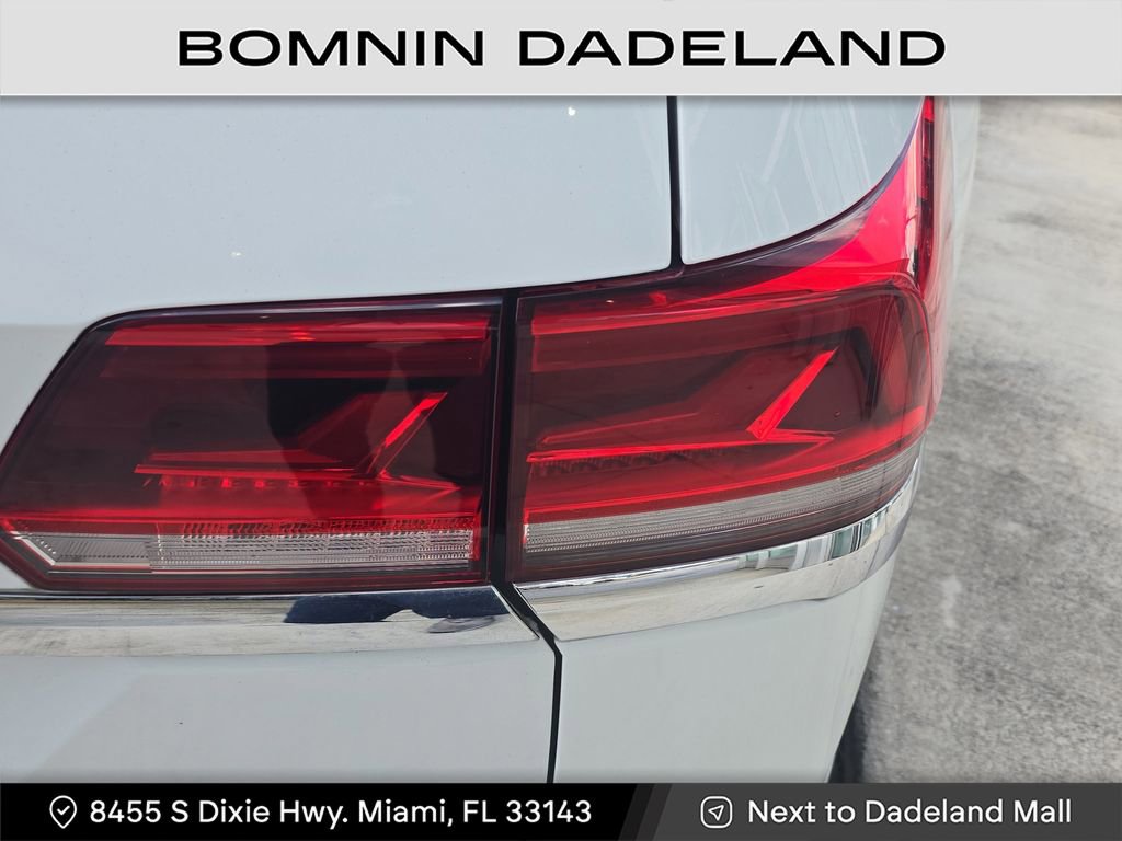 Used 2021 Volkswagen Atlas SEL R-Line image 5