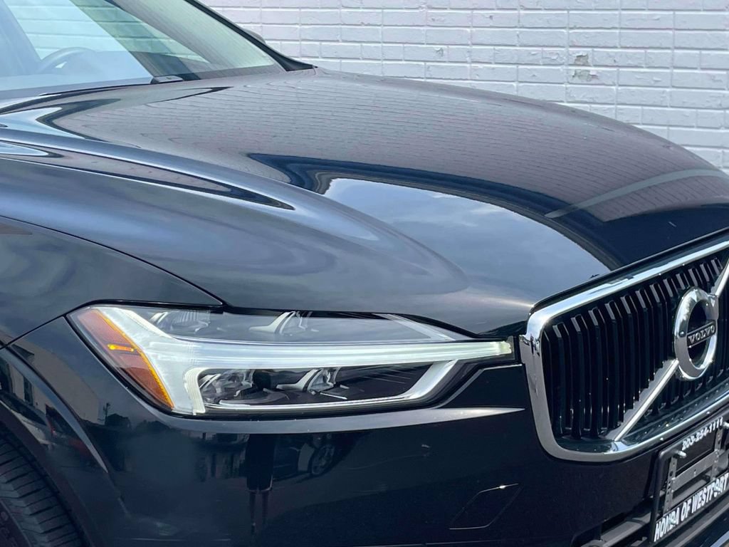 Used 2019 Volvo XC60 T5 Momentum w/ Multimedia Package AWD/4WD image 7