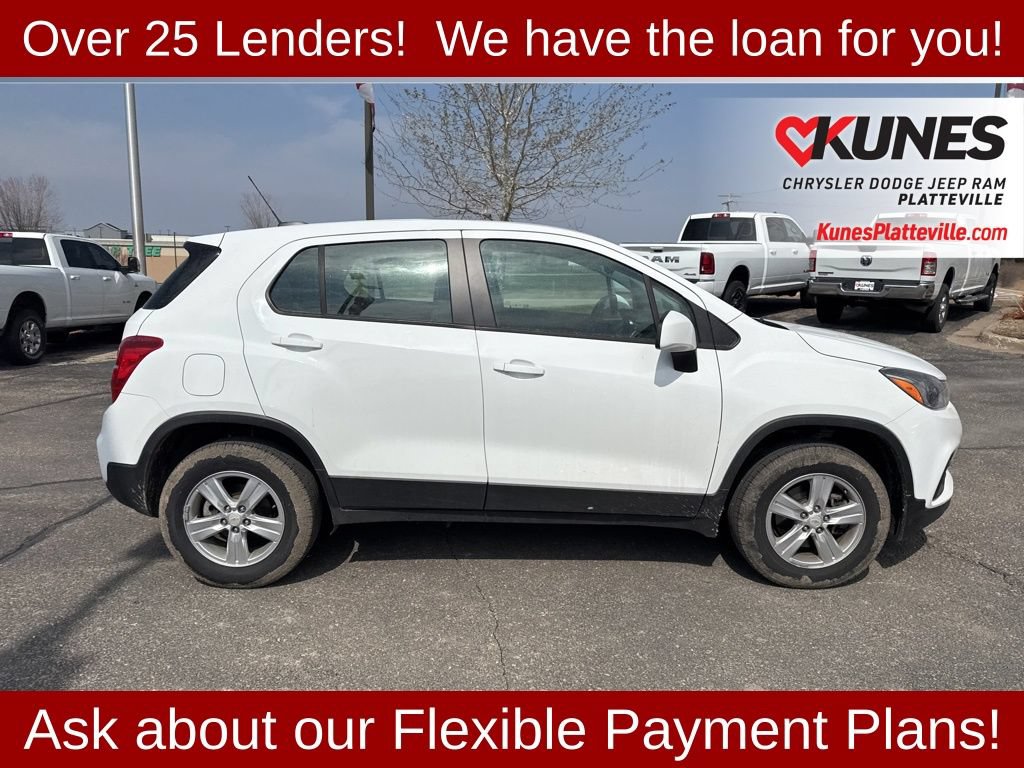 Used 2018 Chevrolet Trax LS AWD/4WD image 2