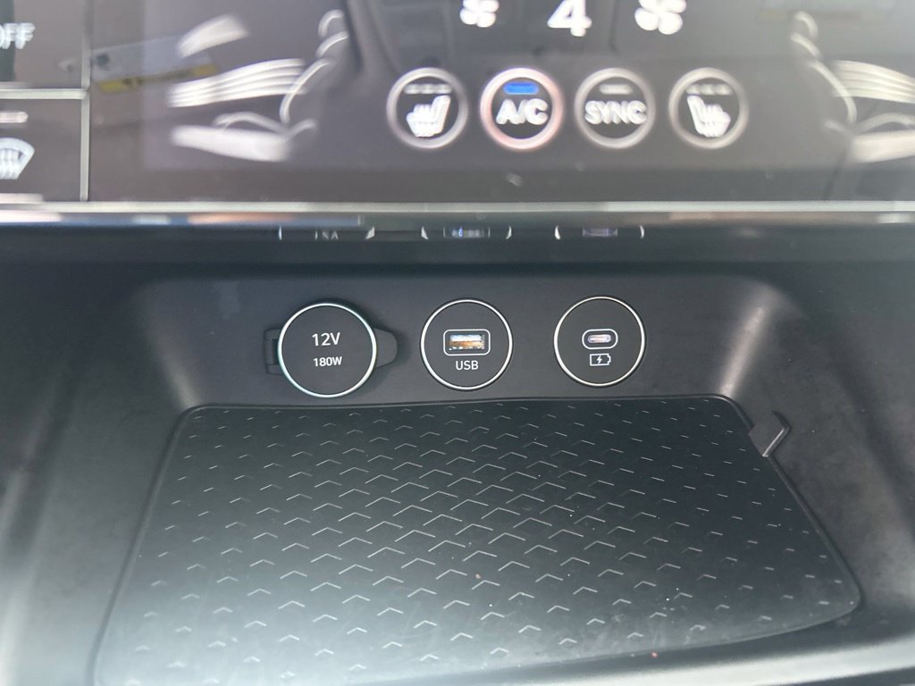 Used 2026 Genesis G70 2.5T RWD image 40