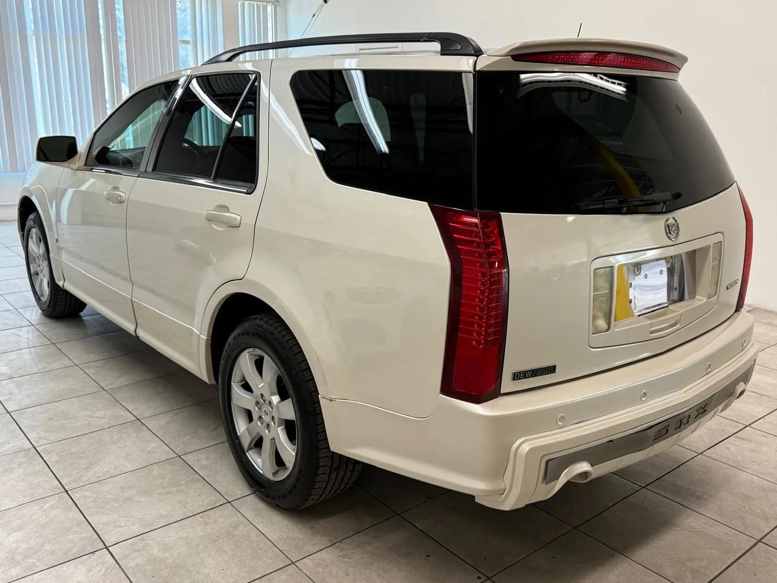 Used 2006 Cadillac SRX w/ Drivers Level One Package image 7