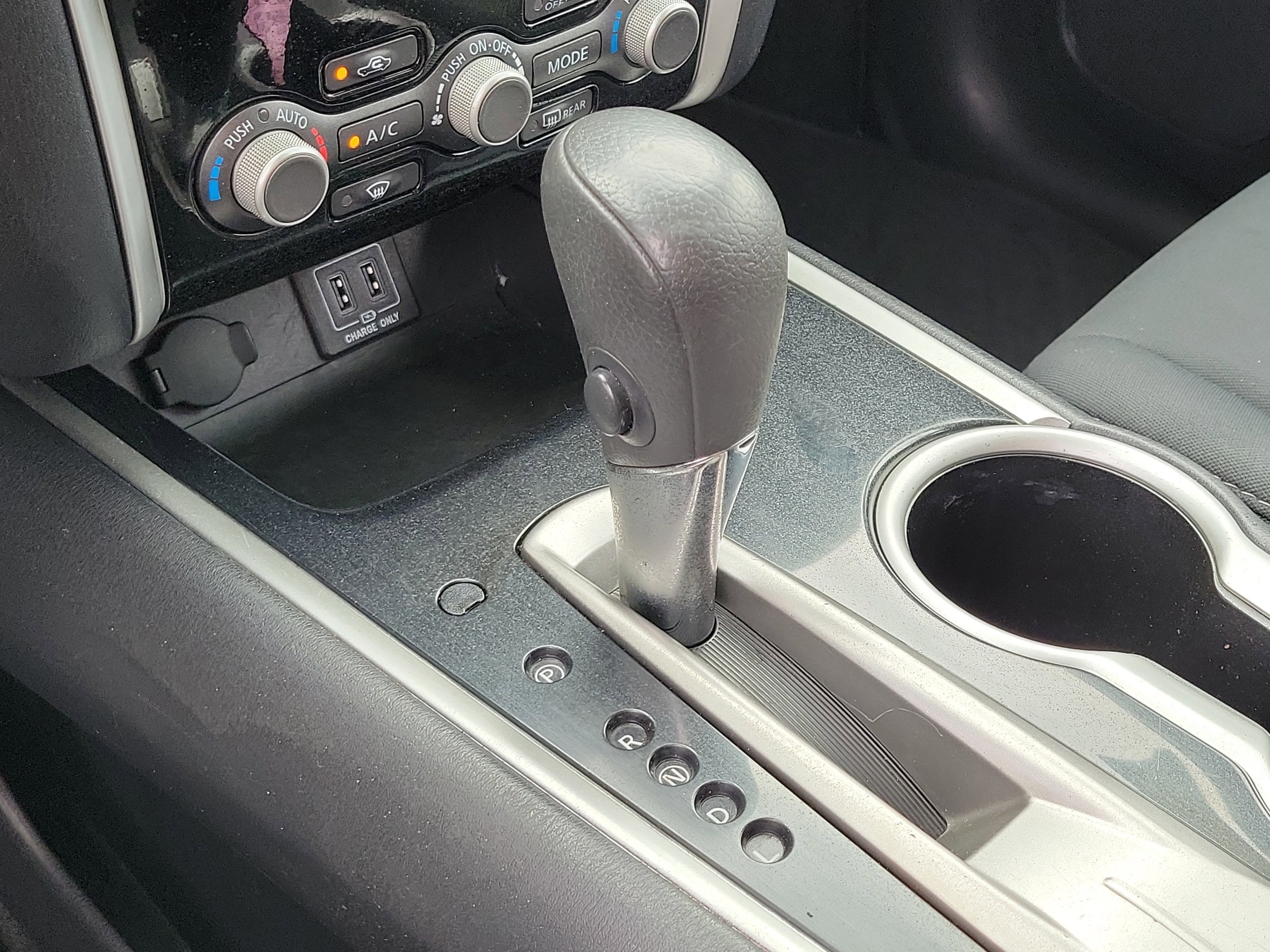 Used 2018 Nissan Pathfinder S image 29