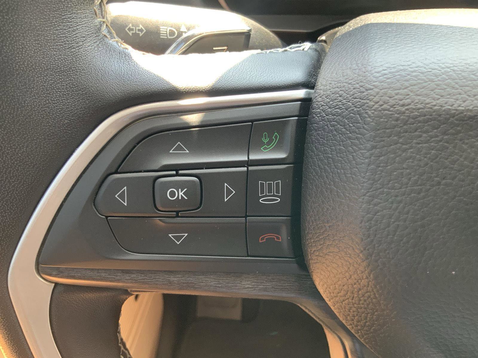 Used 2022 Jeep Grand Cherokee L Limited image 18