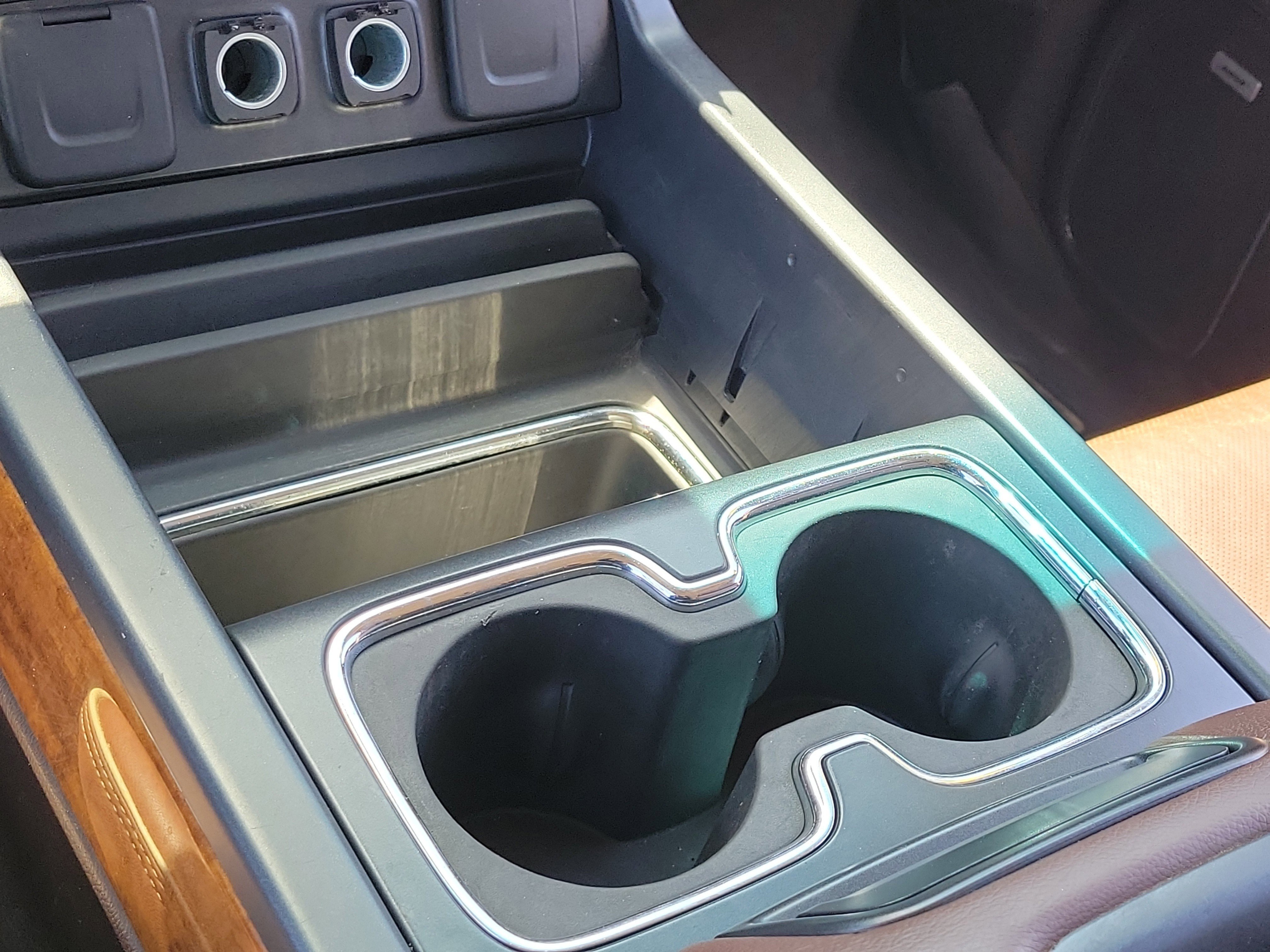 Used 2014 Chevrolet Silverado 1500 High Country w/ High Country Premium Package AWD/4WD image 29