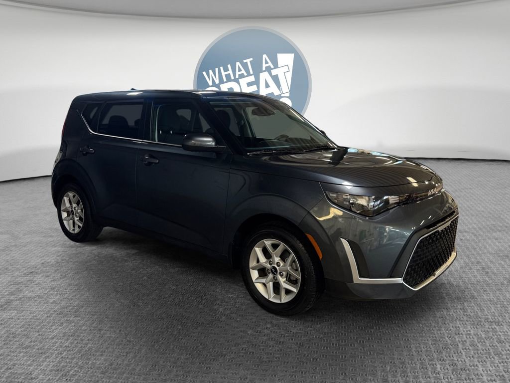 Certified 2023 Kia Soul S FWD image 1