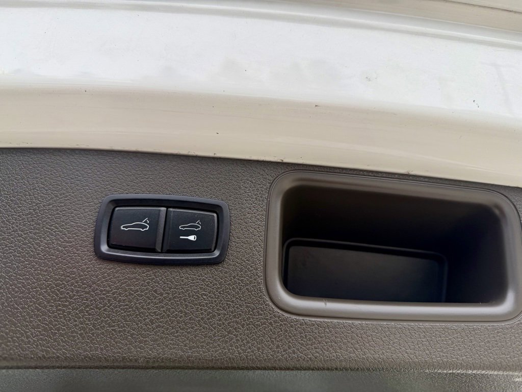 Used 2018 Porsche Macan image 11