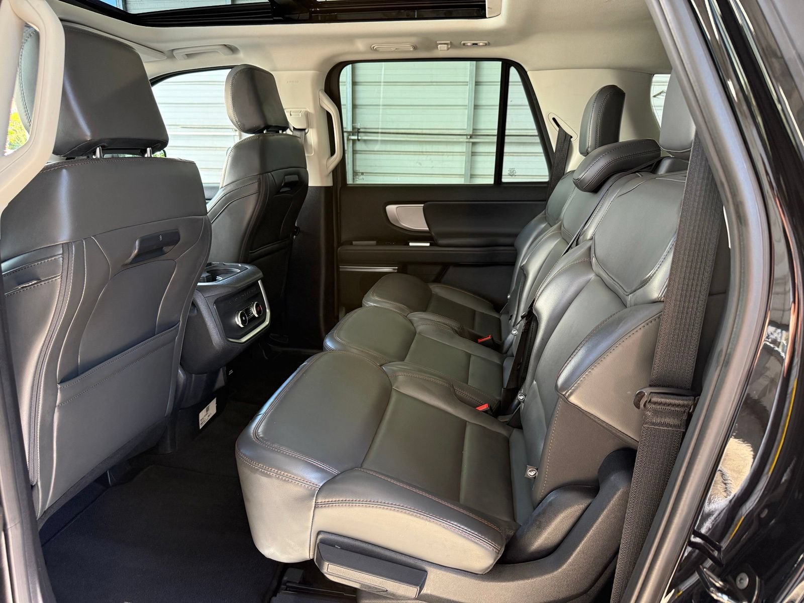 Used 2025 Ford Expedition Max Active AWD/4WD image 19