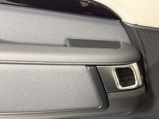 New 2026 Land Rover Discovery S AWD/4WD image 25